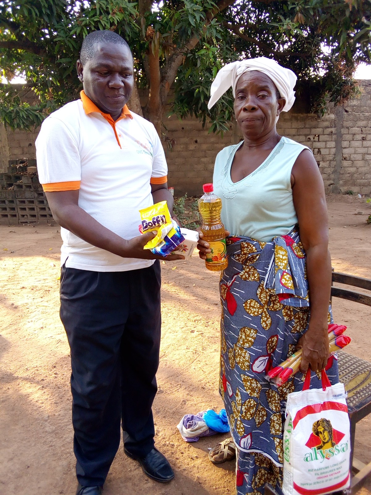 REMISE DE DONS AUX VEUVES  DECENDRE 2018