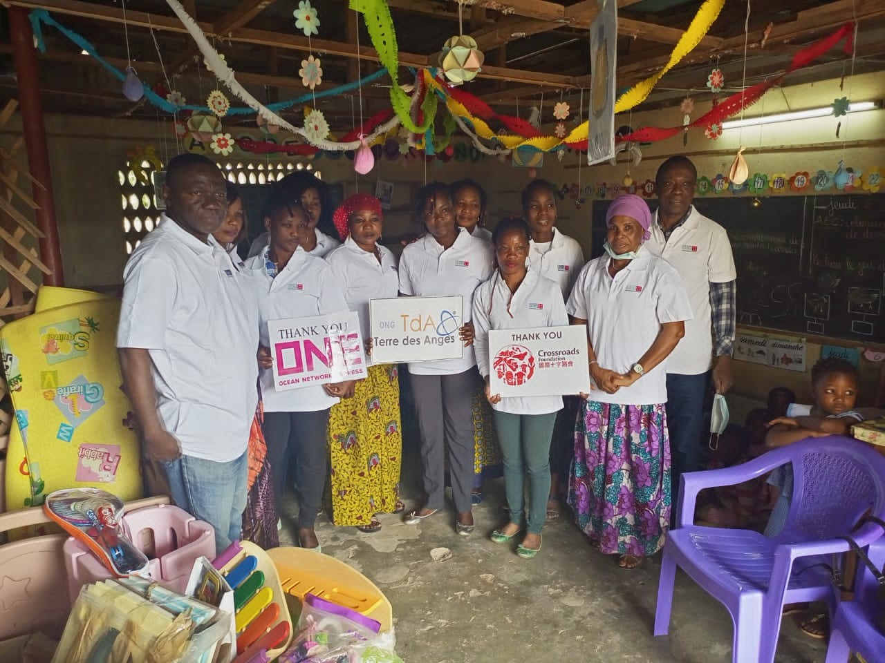 REMISE DE DONS A UNE ECOLE MATERNELLE INEPP DE BOUAKE