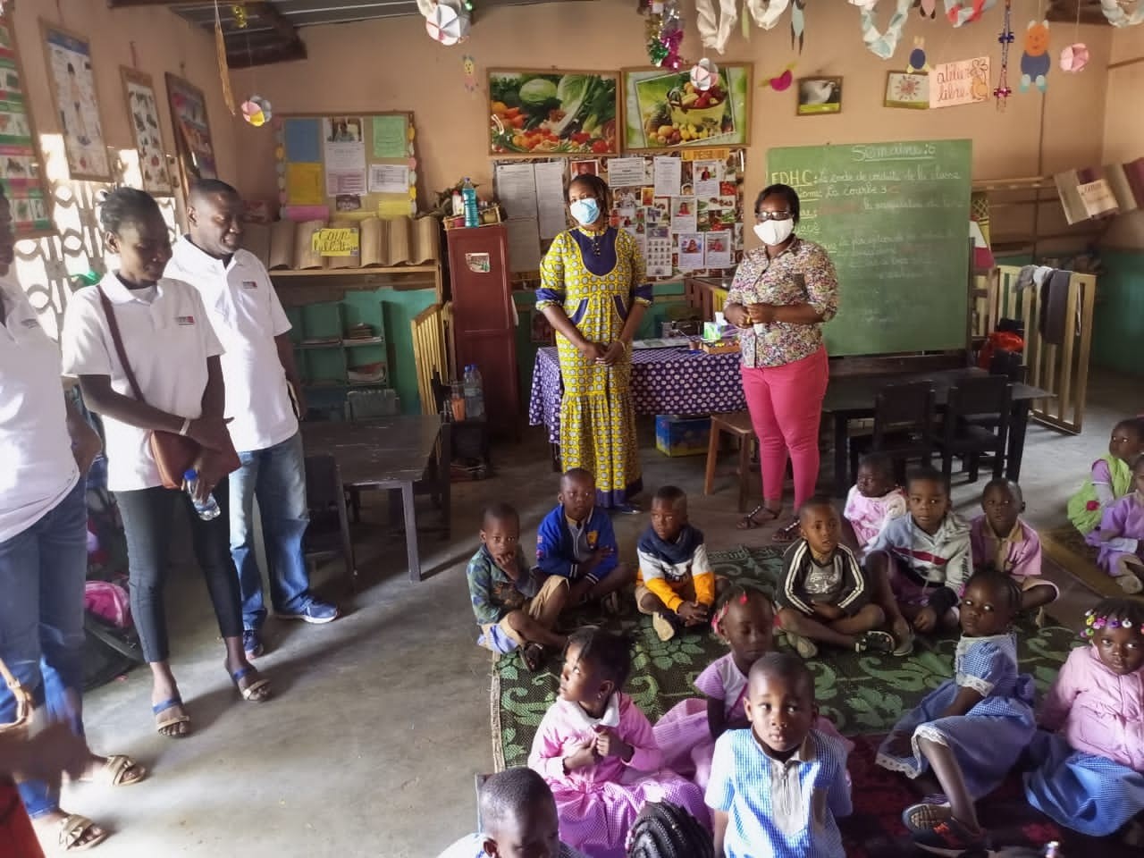 REMISE DE DONS A UNE ECOLE MATERNELLE DE BOUAKE FEVRIER 2022