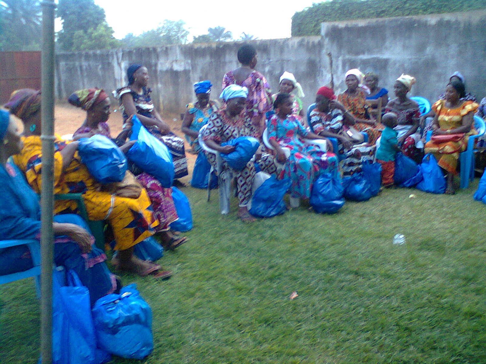 REMISE DE DONS AUX VEUVES  DECENDRE 2018 A DALOUA