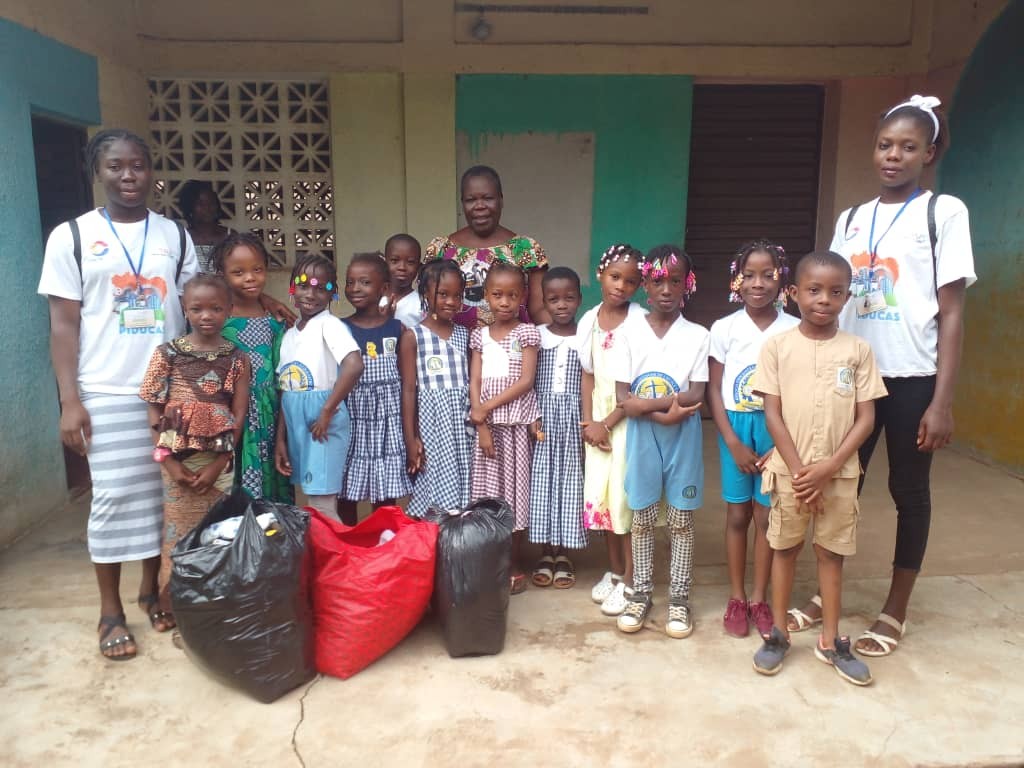 MERCI AUX DIRECTEURS  ET AUX ENSEIGNANTS  DE L'ECOLE PRIMAIRE SAINT ANDRE DE BOUAKE 2022